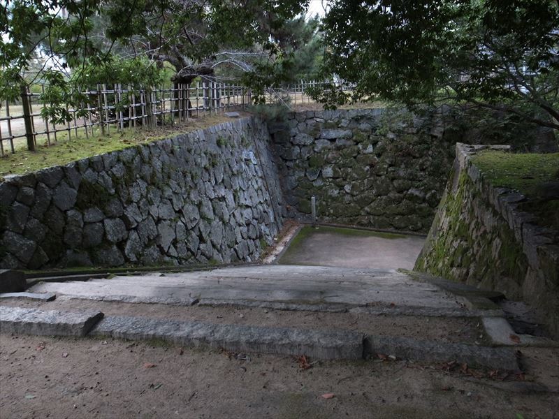 20151129-2_Fukuyama Castle-10